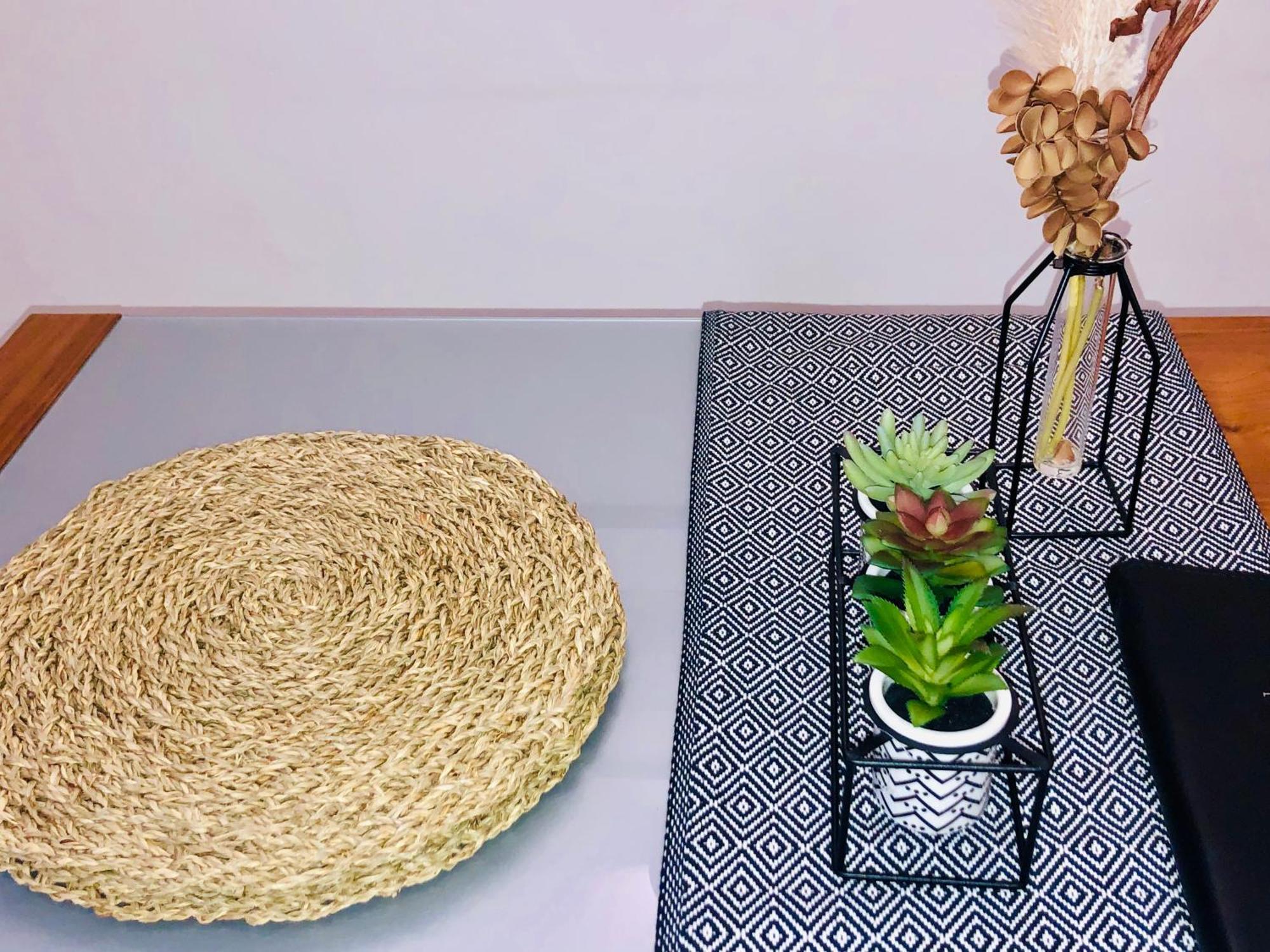 Contemporary Large Apartment In An Ideal Location Μπαθ Εξωτερικό φωτογραφία